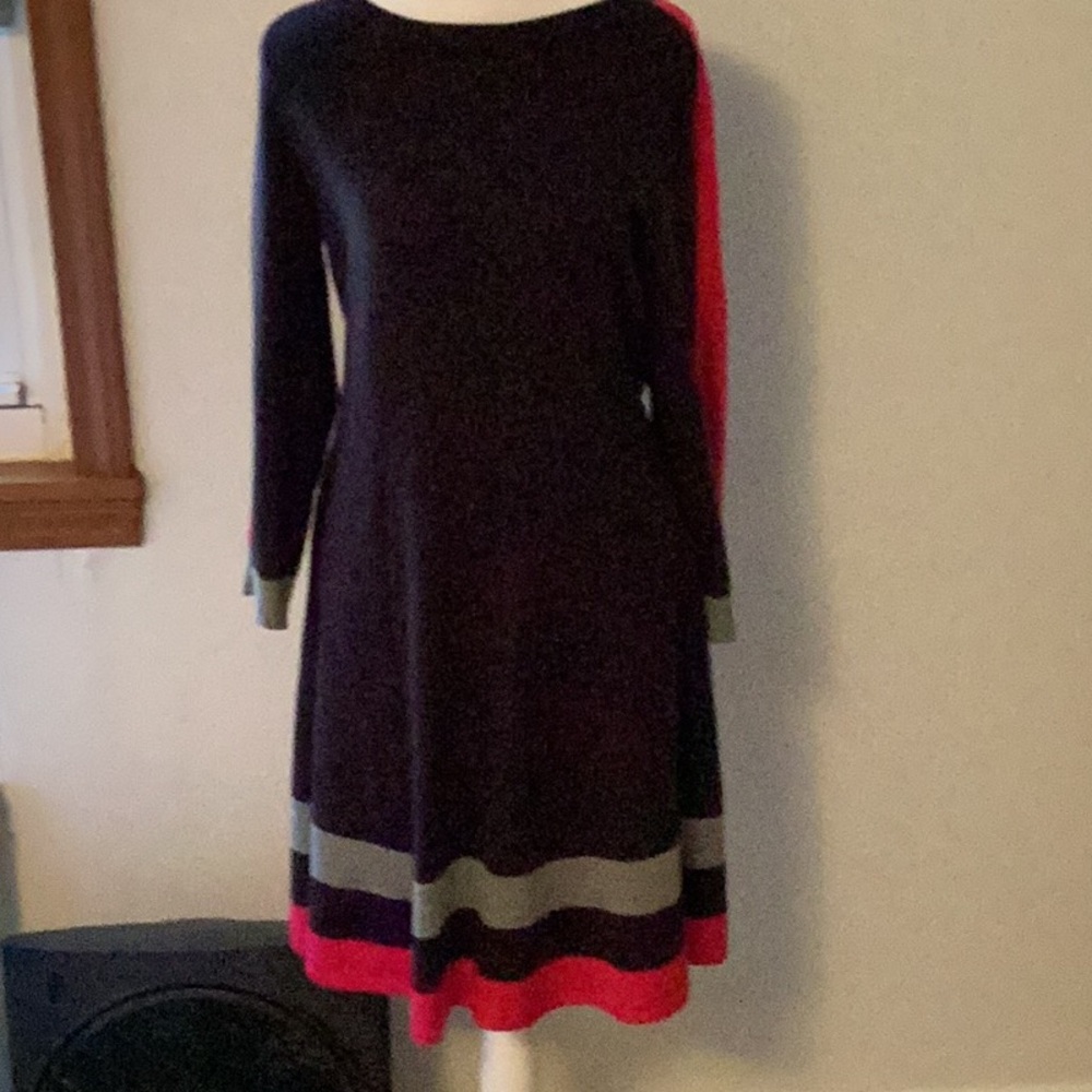 Womens “Vince Camuto” sweater maxi dress